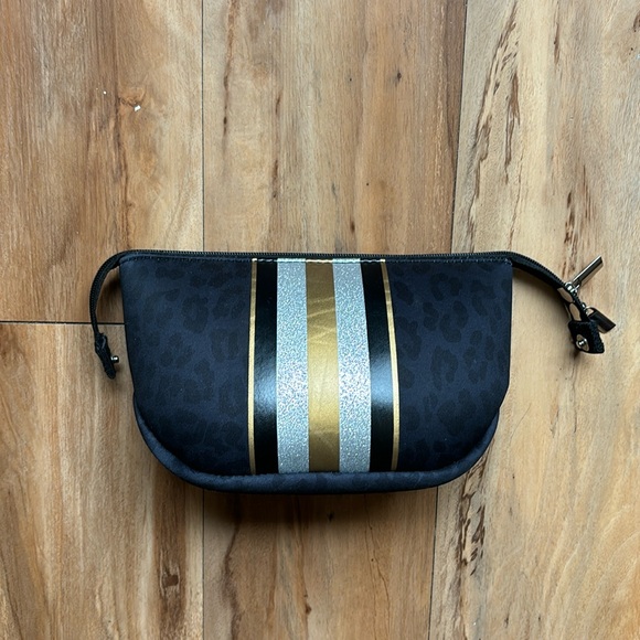 Taylor Gray pouch - Picture 1 of 3